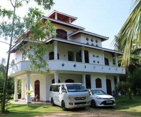 Villa Sureka