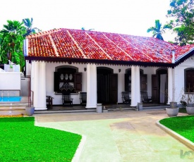 Villa White Dome - Level 1 Certified