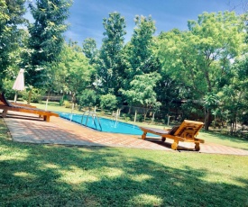 Birds Paradise Inn