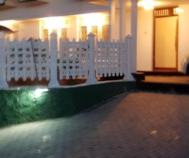 Winter Breeze Holiday Home