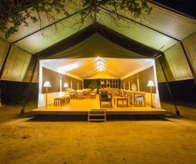 Yala Hotel Lion - Air conditioned Luxury Tented Safari Camp
