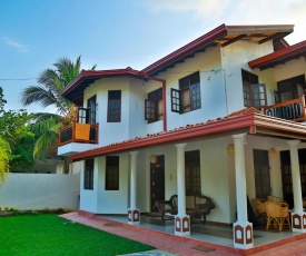 4 S Villa