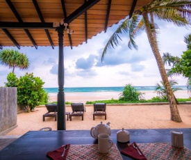 Blue Parrot Beach Villa