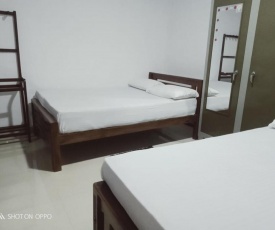 Chathuni Holiday Home