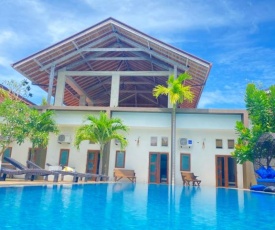 Cloud 9 Boutique Hotel